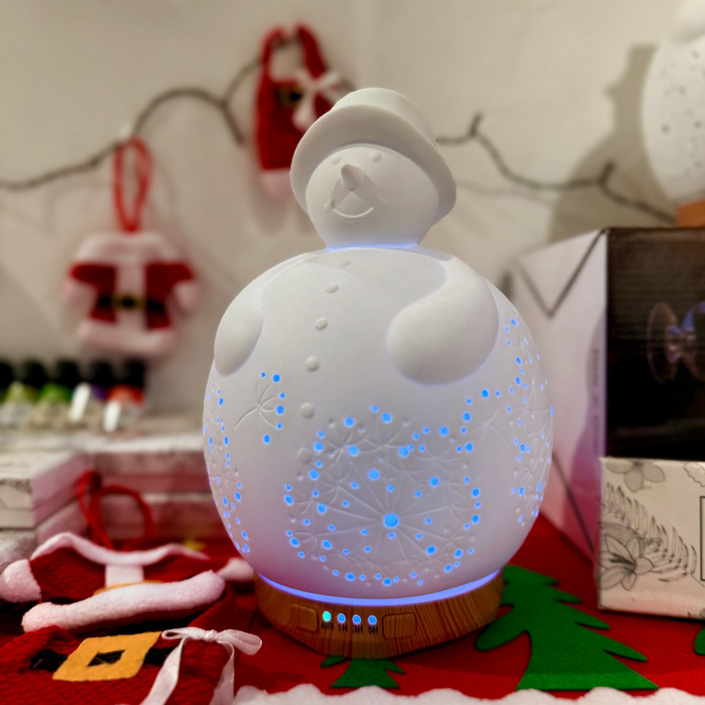 DecopineⓇ Diffusor für ätherische Öle – Schneemann-Design aus Keramik – LED-Luftbefeuchter (24 cm)