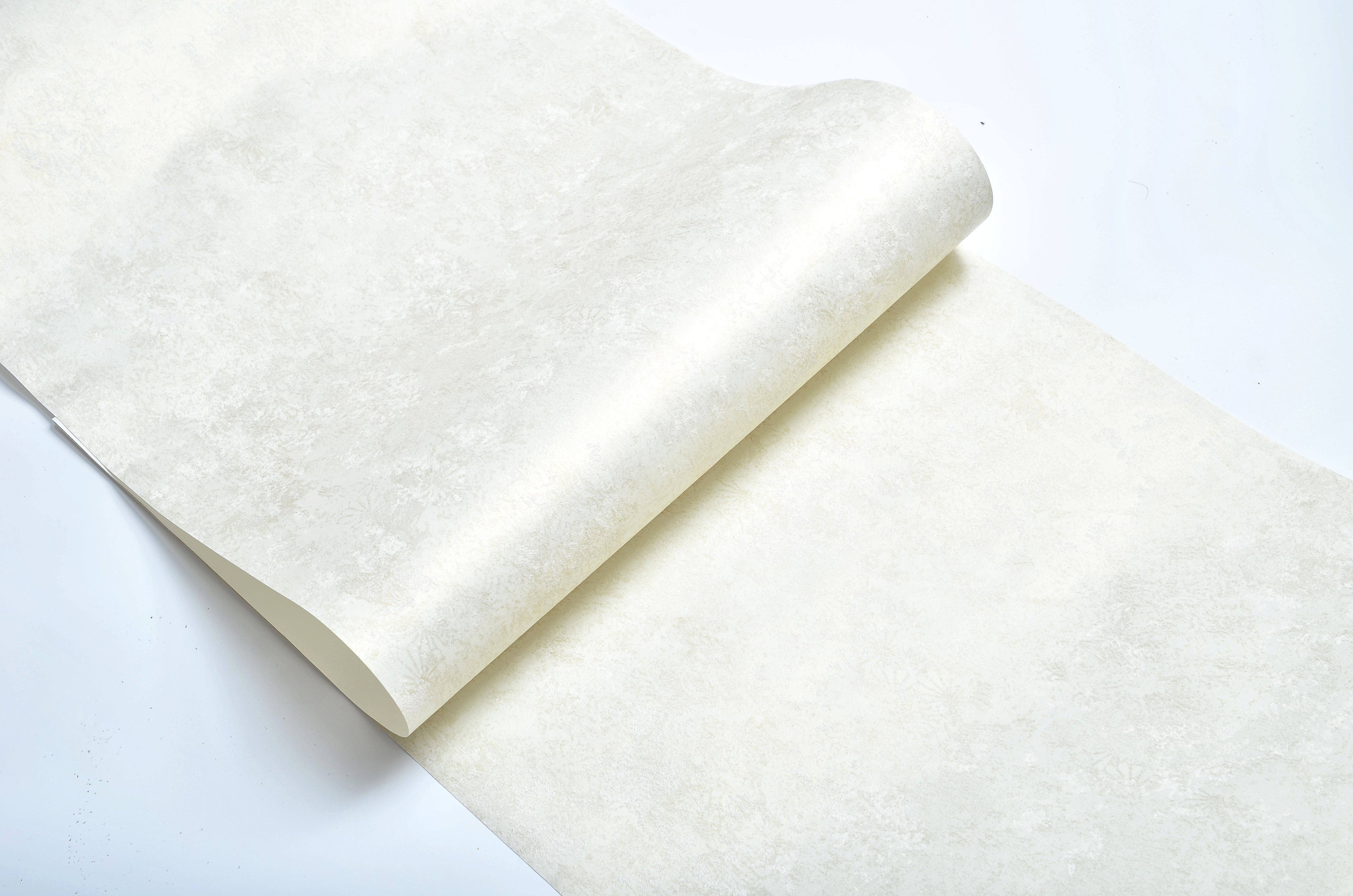 Non-Woven Wallpaper Gentle Voice – Nuanced White – 0.53 x 10m