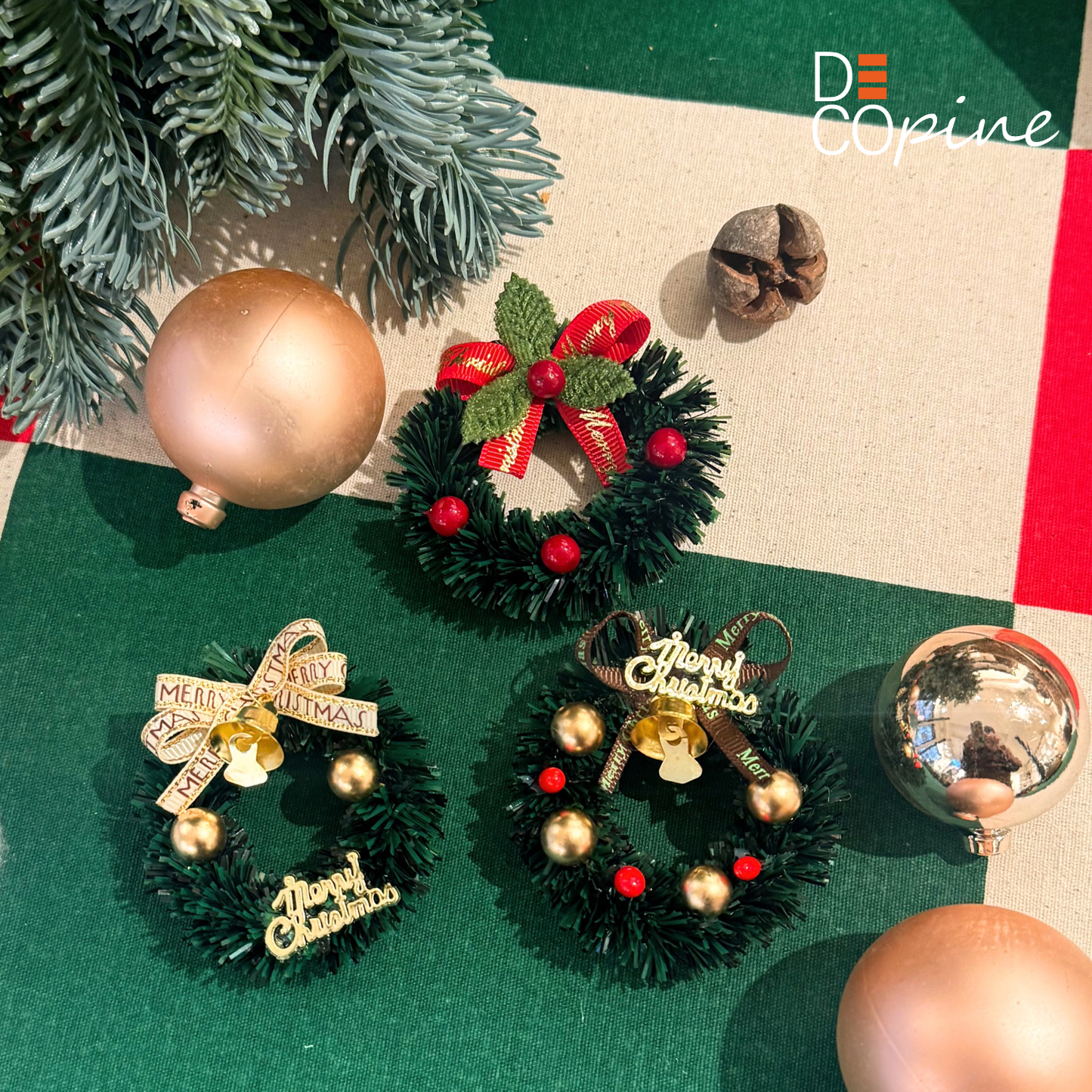 🎄Magnet Couronne de Noël avec Nœud – Décoration Festive (7 cm)