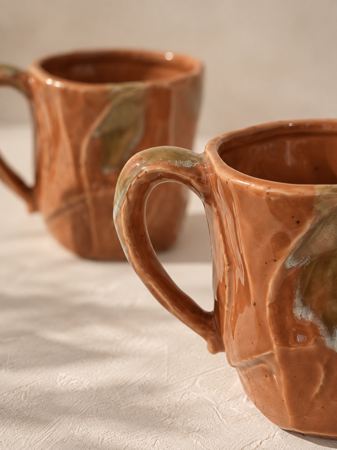 Mug artisanal en céramique terracotta à glaçure nuancée – 275 ml