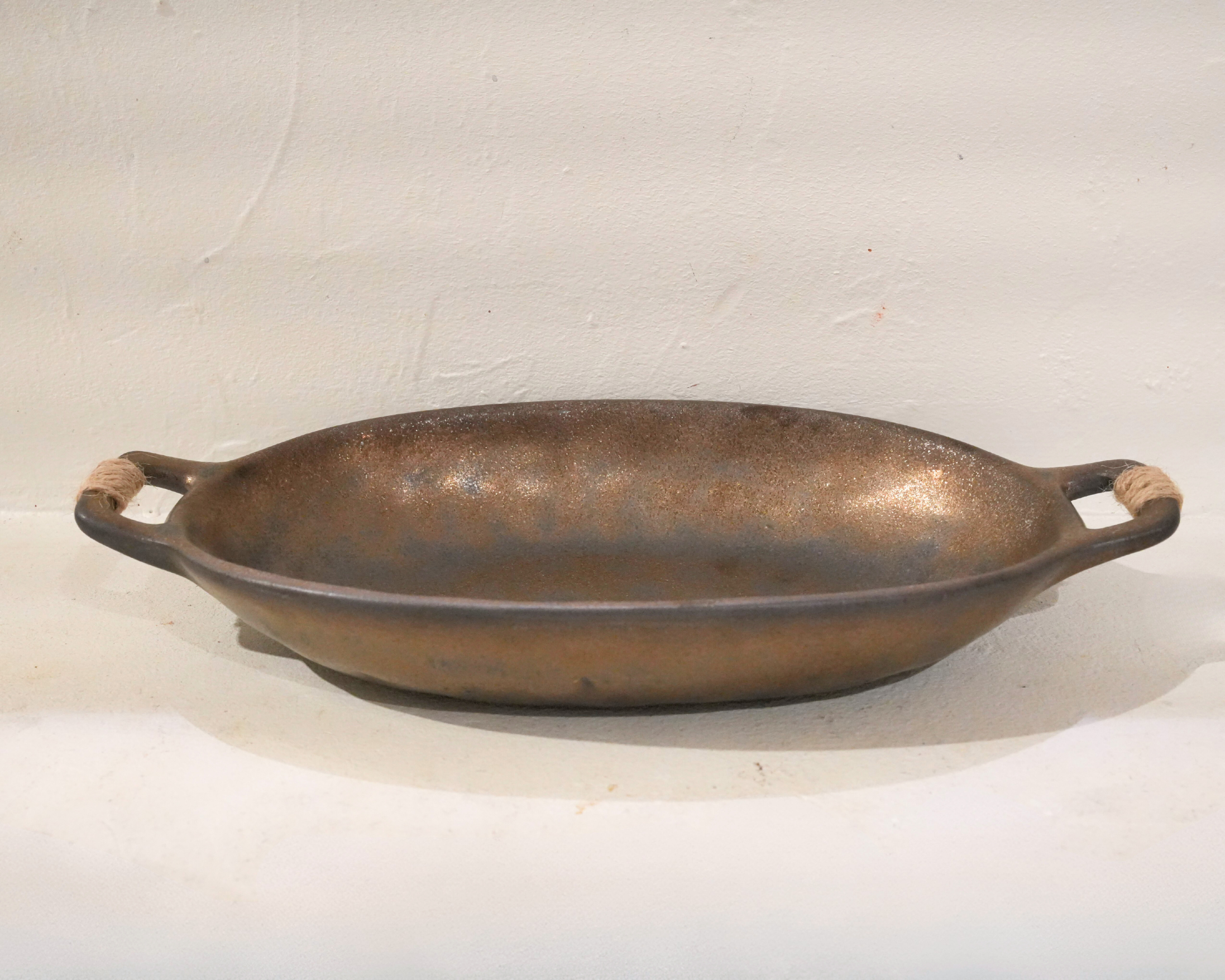 Black oval ceramic tray – Handmade – 27.5 × 15 cm