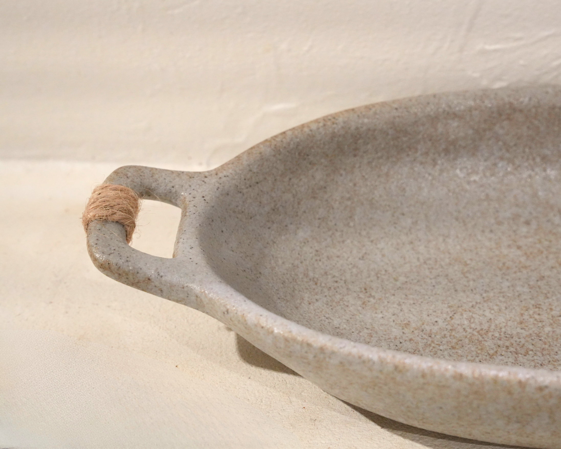 Oval Grey Ceramic Tray – Handmade – 27.5 × 15 cm